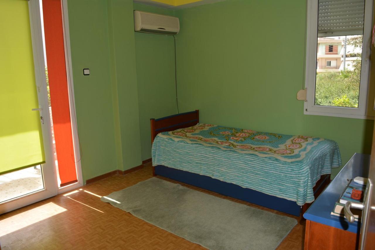 Spacious Apartment With Balconies, Ac, King Bed, Near Dt And Transports 雅典 外观 照片